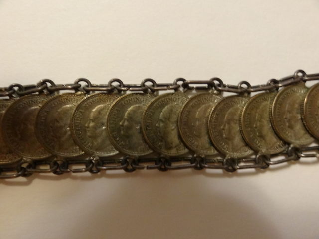 estas monedas son de 10 centavos